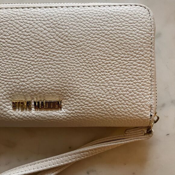 Steve Madden Full Size Zip Up Wallet Colorful Wristlet White Rainbow  T024K EUC - Picture 6 of 16